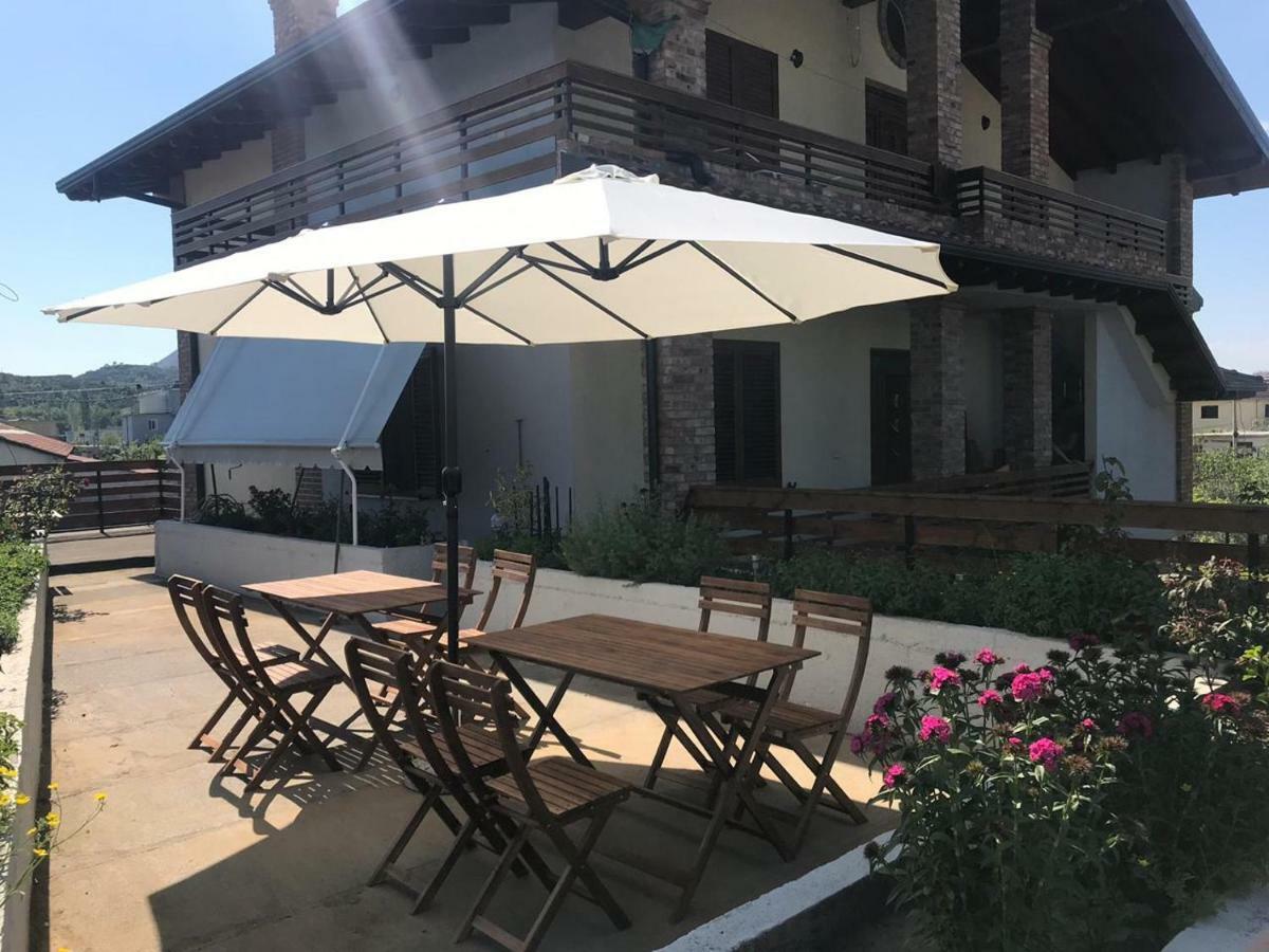 Sara'S Villa Shkodër Buitenkant foto