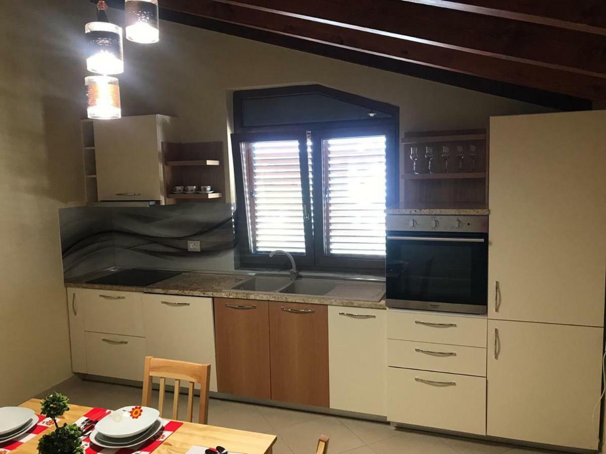 Sara'S Villa Shkodër Buitenkant foto