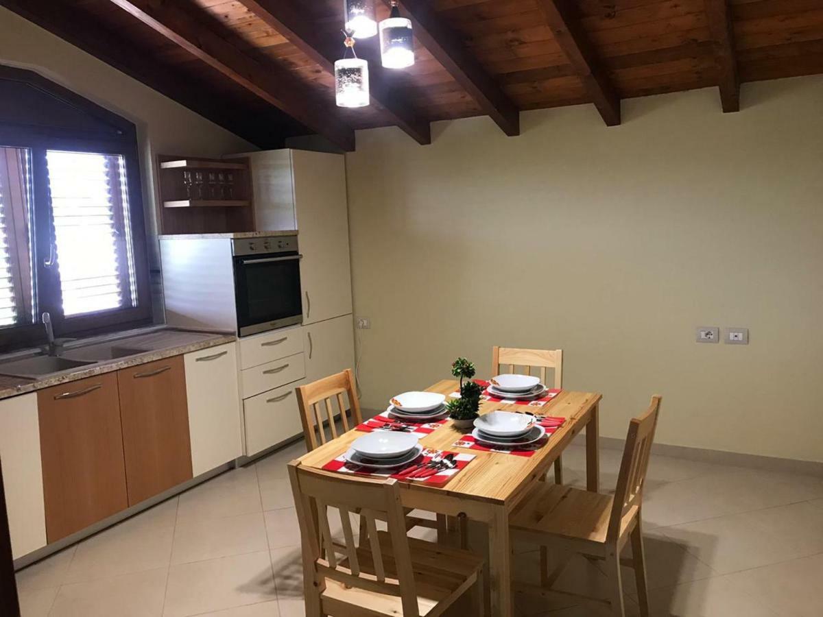 Sara'S Villa Shkodër Buitenkant foto