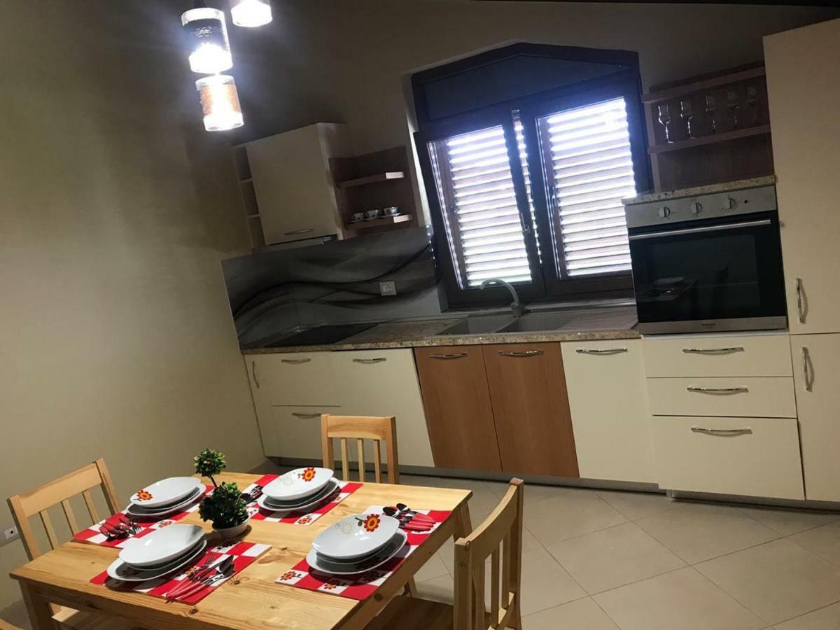 Sara'S Villa Shkodër Buitenkant foto